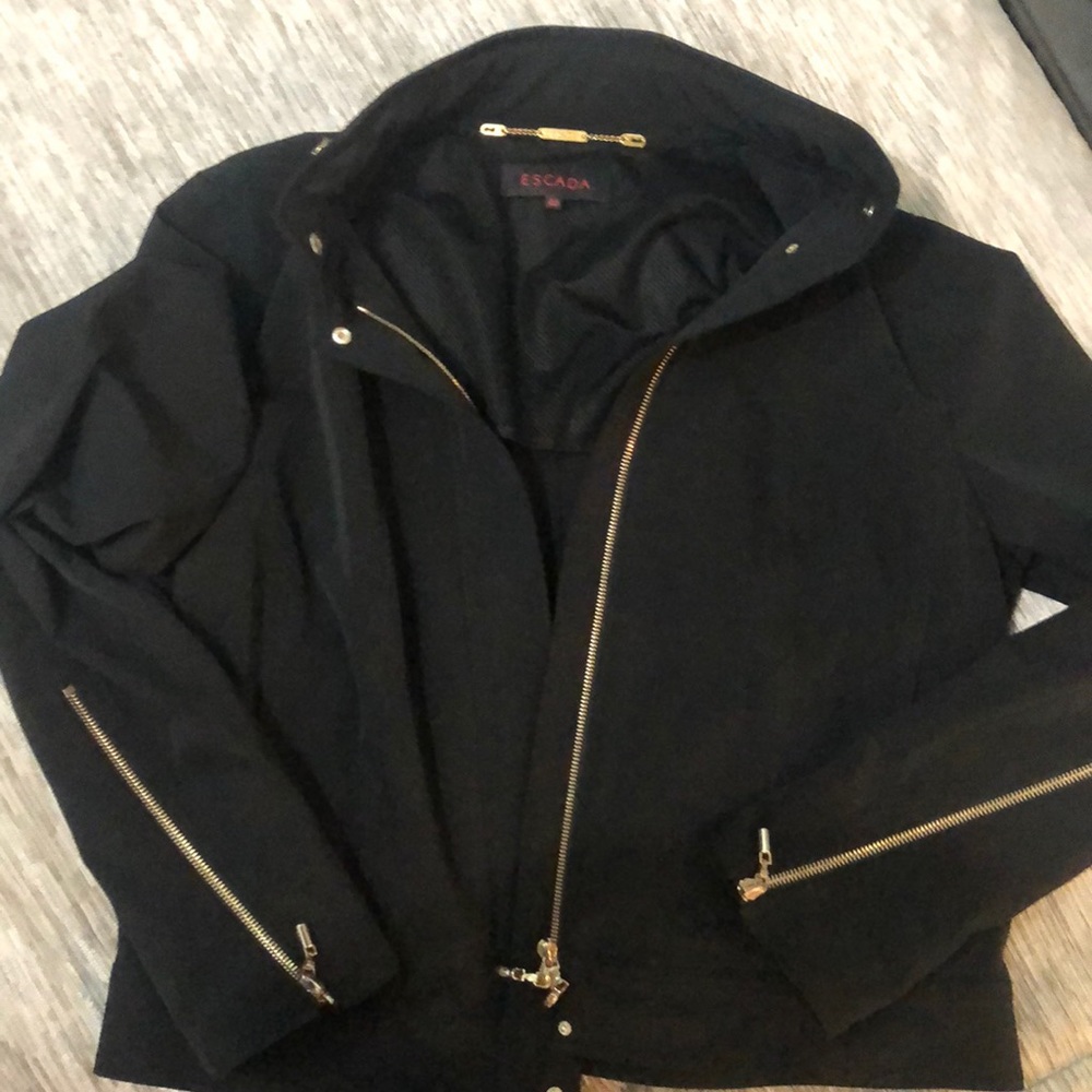 Escada jacket so 40